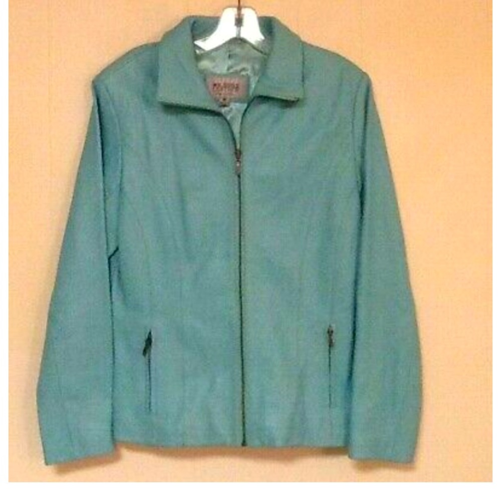 Retro Wilson’s turquoise suede jacket (L) and matching capris (sizes 0 or 10).